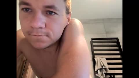 Snapshot of tobiasz950215 chatting on June 2026 07:03:02 AM tobiasz950215 online show from June 2026 07:03:02 AM