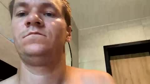 Snapshot of tobiasz950215 chatting on June 2026 04:55:01 PM tobiasz950215 online show from June 2026 04:55:01 PM