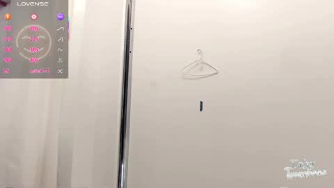 Snapshot of tobytrombone chatting on April 2026 01:07:02 AM Toby Trombone online show from April 2026 01:07:02 AM