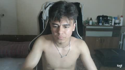 Snapshot of todd_warren chatting on May 2026 05:07:02 PM todd_warren online show from May 2026 05:07:02 PM