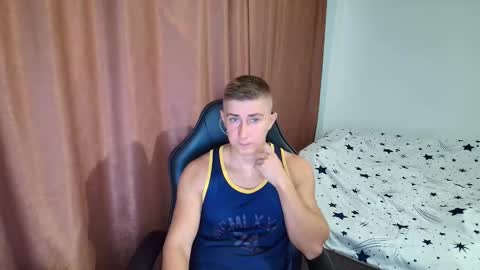 todhorny987 online show from December 2025 07:39:01 AM