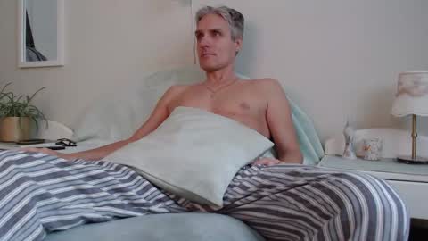 Snapshot of toffmen chatting on December 2024 07:26:01 AM Daniel Bisexual uncut 20cm online show from December 2024 07:26:01 AM