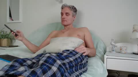 Snapshot of toffmen chatting on December 2024 08:23:02 AM Daniel Bisexual uncut 20cm online show from December 2024 08:23:02 AM