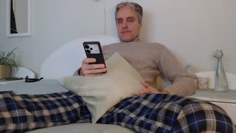 Snapshot of toffmen chatting on December 2024 03:20:02 PM Daniel Bisexual uncut 20cm online show from December 2024 03:20:02 PM