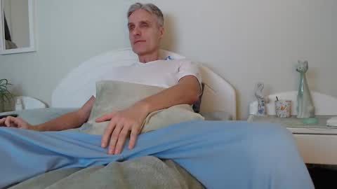 Snapshot of toffmen chatting on January 2025 02:33:02 PM Daniel Bisexual uncut 20cm online show from January 2025 02:33:02 PM