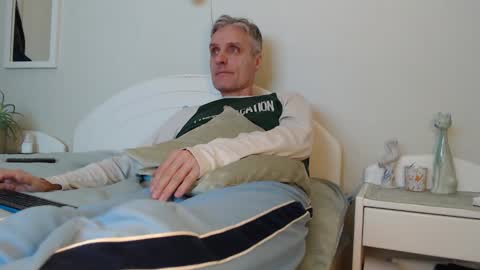 Snapshot of toffmen chatting on January 2025 04:03:01 PM Daniel Bisexual uncut 20cm online show from January 2025 04:03:01 PM