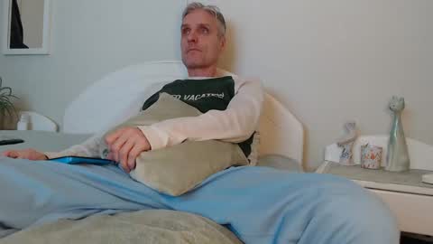 Snapshot of toffmen chatting on January 2025 02:52:02 PM Daniel Bisexual uncut 20cm online show from January 2025 02:52:02 PM