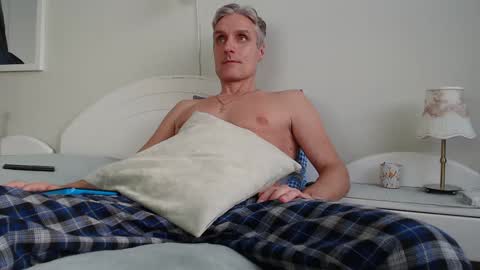 Snapshot of toffmen chatting on February 2025 02:54:02 PM Daniel Bisexual uncut 20cm online show from February 2025 02:54:02 PM