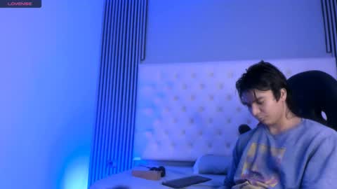 toji lee online show from November 2025 02:44:02 AM