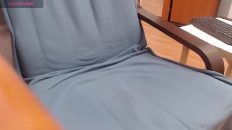 Snapshot of tokensnone chatting on March 2025 06:43:01 PM tokensnone online show from March 2025 06:43:01 PM