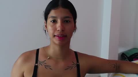 Snapshot of tokihoney chatting on December 2024 07:57:02 PM Adela y juan online show from December 2024 07:57:02 PM