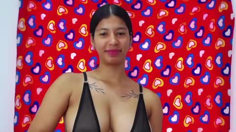 Snapshot of tokihoney chatting on December 2024 06:01:02 PM Adela y juan online show from December 2024 06:01:02 PM