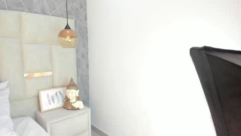 Snapshot of tokiolee chatting on December 2024 07:44:02 AM Tokio lee online show from December 2024 07:44:02 AM