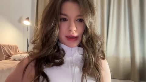 Alice  Alice -   online show from April 2026 02:37:02 PM