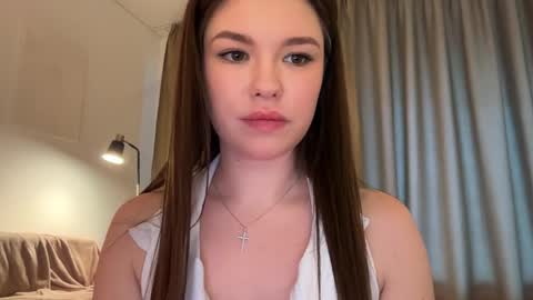 Snapshot of tokyo_blomm chatting on April 2026 02:47:01 PM Alice Alice - online show from April 2026 02:47:01 PM