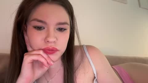 Snapshot of tokyo_blomm chatting on May 2026 02:23:01 PM Alice Alice - online show from May 2026 02:23:01 PM