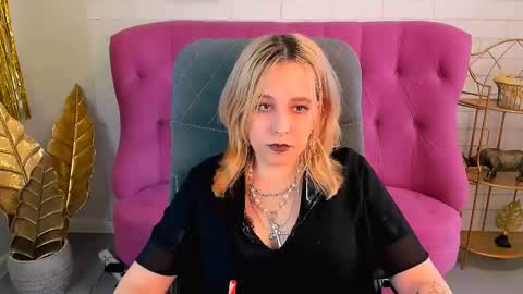 Snapshot of tollimoll chatting on December 2024 03:17:01 PM Tolli Moll online show from December 2024 03:17:01 PM
