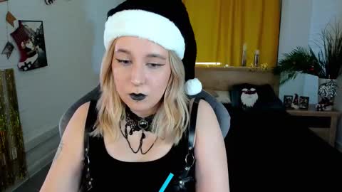 Snapshot of tollimoll chatting on December 2024 12:38:02 PM Tolli Moll online show from December 2024 12:38:02 PM