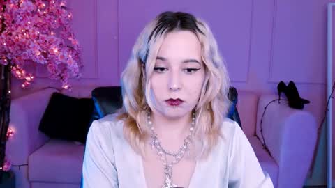 Snapshot of tollimoll chatting on January 2025 11:32:02 AM Tolli Moll online show from January 2025 11:32:02 AM