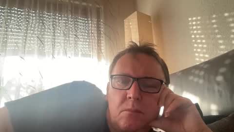 Snapshot of tom6644 chatting on February 2025 09:30:01 AM Tom online show from February 2025 09:30:01 AM