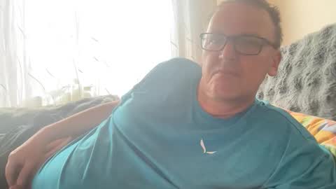 Snapshot of tom6644 chatting on October 2025 01:20:02 PM Tom online show from October 2025 01:20:02 PM