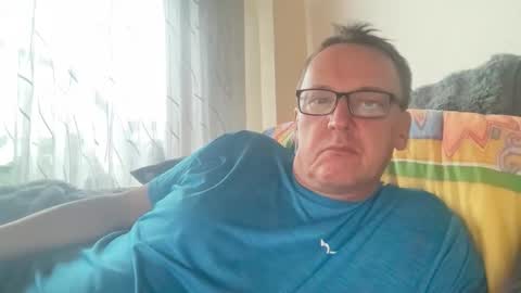 Snapshot of tom6644 chatting on October 2025 04:06:02 PM Tom online show from October 2025 04:06:02 PM