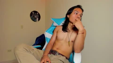 tom online show from October 2025 10:27:02 PM