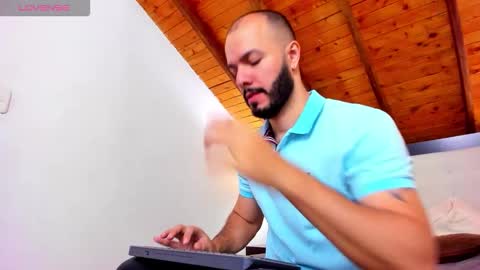   online show from November 2025 01:31:01 PM