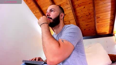   online show from November 2025 12:55:01 PM