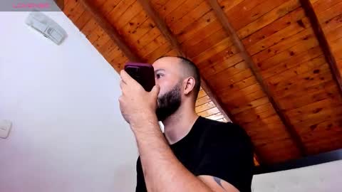   online show from December 2025 12:35:02 PM