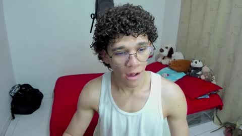 Tom Blue online show from September 2025 12:21:02 PM