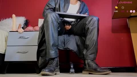 Tom online show from November 2025 02:11:01 AM