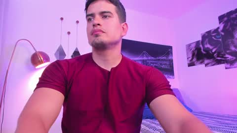 Snapshot of tom_mckleein chatting on December 2024 07:49:01 PM TOM MCKLEEIN instagram online show from December 2024 07:49:01 PM