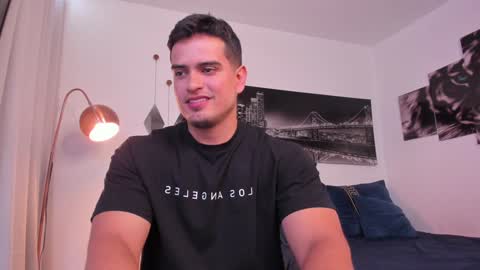 Snapshot of tom_mckleein chatting on December 2024 05:53:02 PM TOM MCKLEEIN instagram online show from December 2024 05:53:02 PM