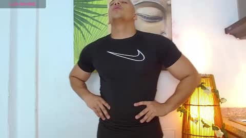 Tom muscle1 online show from February 2025 06:19:01 PM