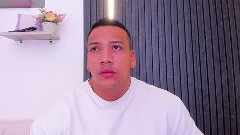 Tom muscle1 online show from September 2025 11:55:02 AM