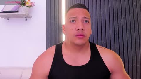 Tom muscle1 online show from September 2025 11:44:01 AM