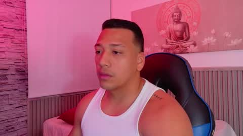 Tom muscle1 online show from November 2025 12:05:01 PM