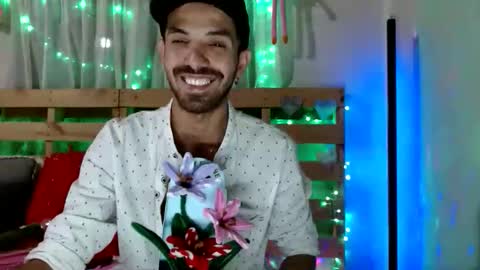 tomas gerauld. make me happy with 10000 tokens online show from February 2026 06:22:01 AM