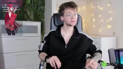 Snapshot of tomas_norton chatting on March 2026 03:30:02 PM tomas_norton online show from March 2026 03:30:02 PM