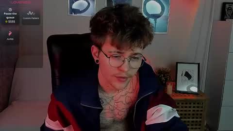 Snapshot of tomas_norton chatting on April 2026 09:01:01 PM tomas_norton online show from April 2026 09:01:01 PM