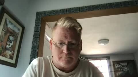 Snapshot of tomascausa chatting on January 2025 09:37:01 PM Hola online show from January 2025 09:37:01 PM