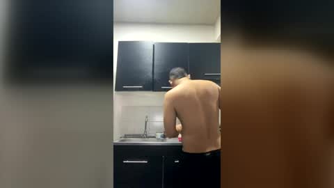 tomasstyl_ online show from June 2026 02:27:02 AM