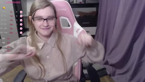 Snapshot of tomato_tease chatting on March 2025 07:31:02 PM tomato_tease online show from March 2025 07:31:02 PM