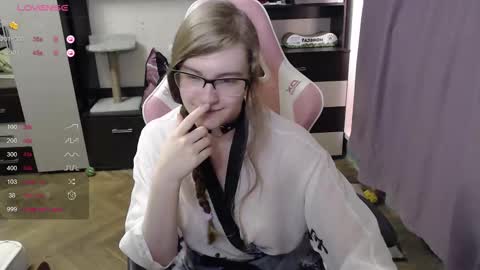 Snapshot of tomato_tease chatting on October 2025 02:07:01 PM tomato_tease online show from October 2025 02:07:01 PM