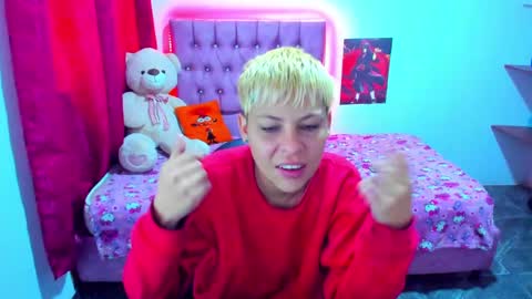 Snapshot of tomboygirl69 chatting on December 2024 03:31:02 PM tomboygirl69 online show from December 2024 03:31:02 PM