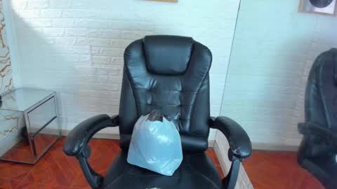 Snapshot of tomboygirl69 chatting on November 2025 07:04:02 PM tomboygirl69 online show from November 2025 07:04:02 PM