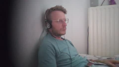 Snapshot of tomekwrona23 chatting on May 2026 01:28:02 PM tomekwrona23 online show from May 2026 01:28:02 PM
