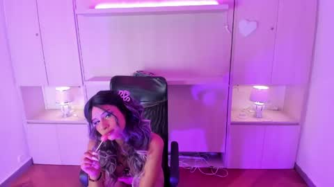 KAELANI online show from April 2026 04:04:02 AM