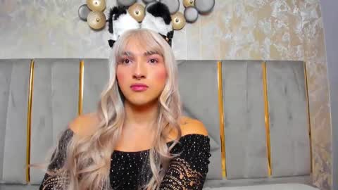   online show from February 2025 02:44:02 PM